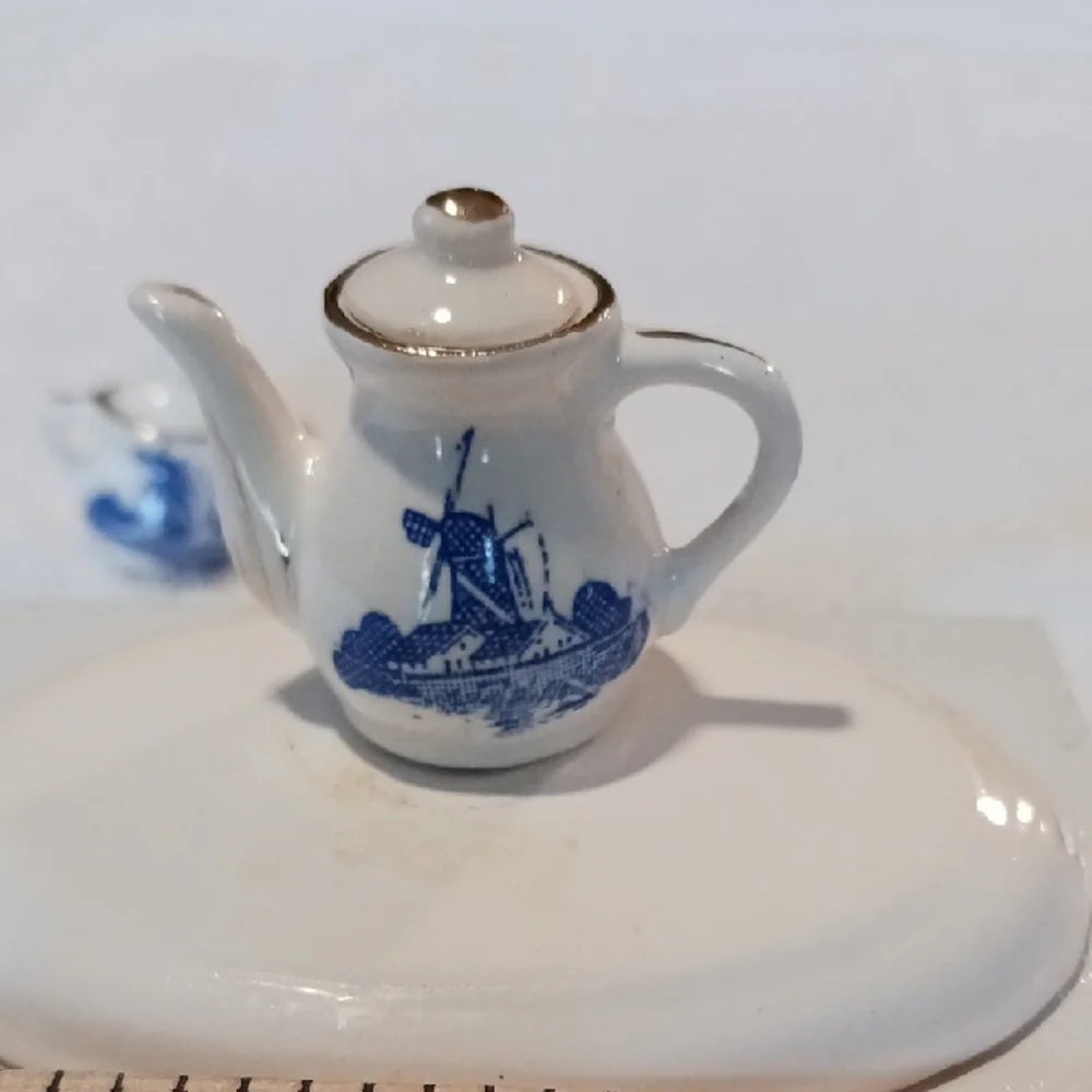 Porcelain Childs Miniature Blue and White Tea Set - Picture 5 of 16